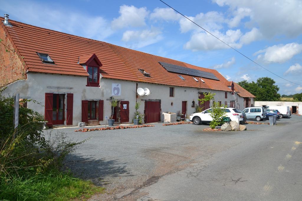 Les Fruits Du Passau Bed and Breakfast Saint-Désiré Εξωτερικό φωτογραφία